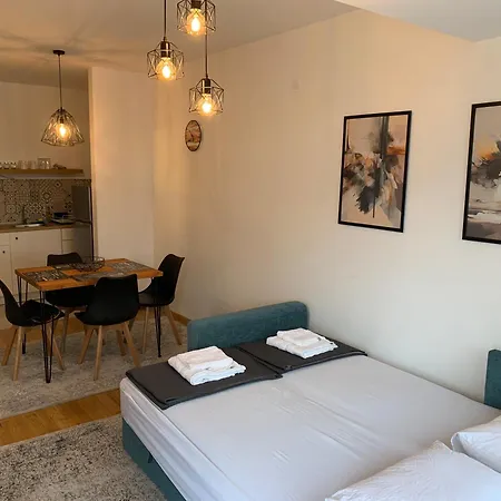 New With Parking Garage Apartman Szkopje