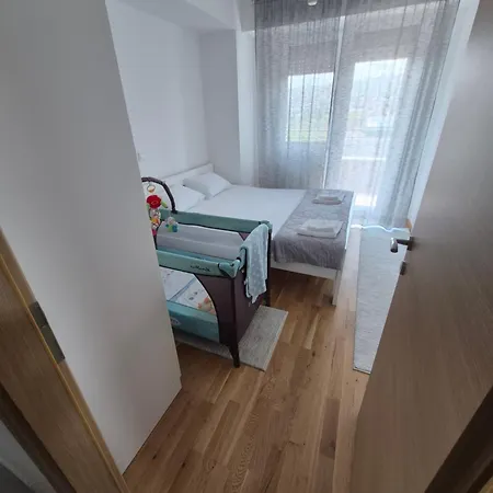 New With Parking Garage Szkopje