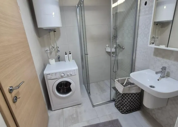 New With Parking Garage Appartement *